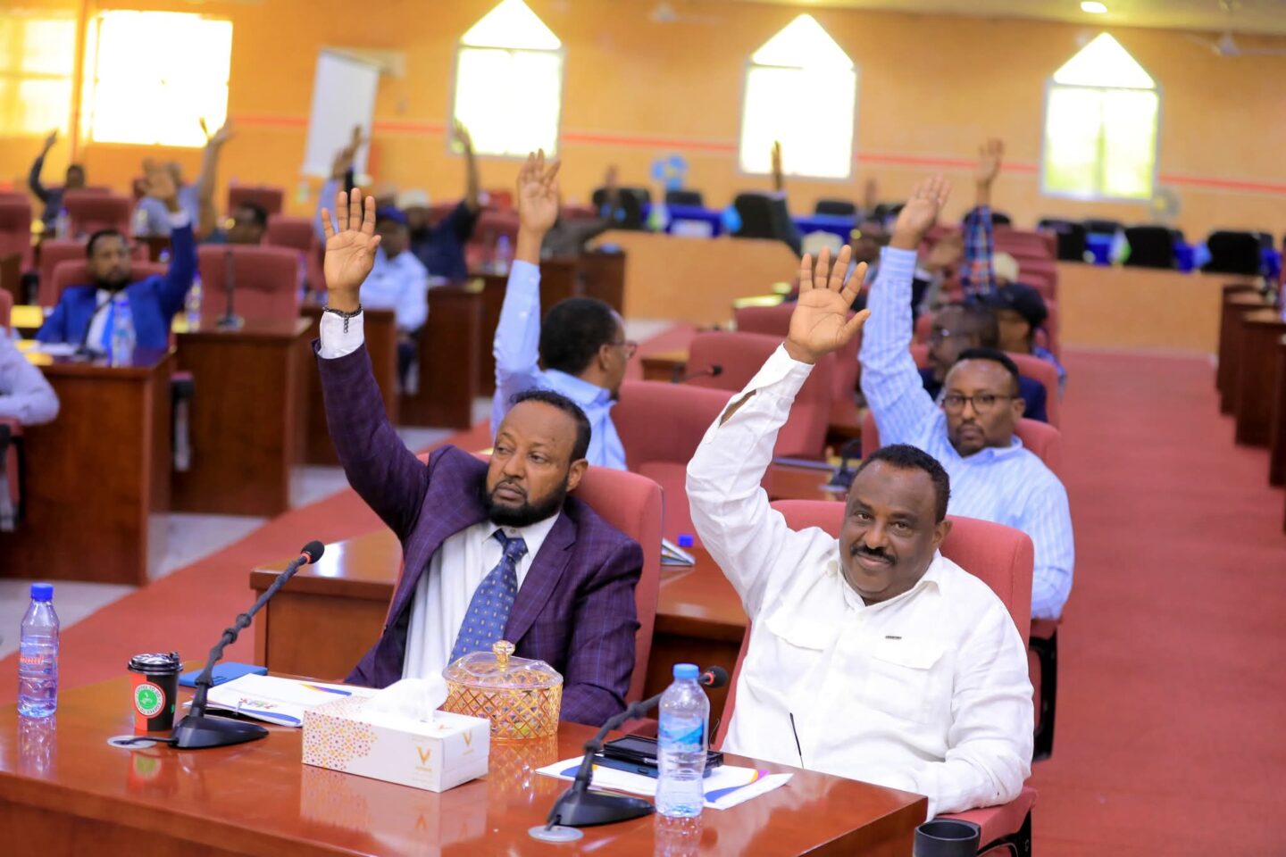 Baarlamaanka Puntland oo maanta ansixiyay go’aan gole oo ka dhan ah fara-gelinta Villa Somalia ku hayso Puntland iyo Jubaland – Puntland Put up