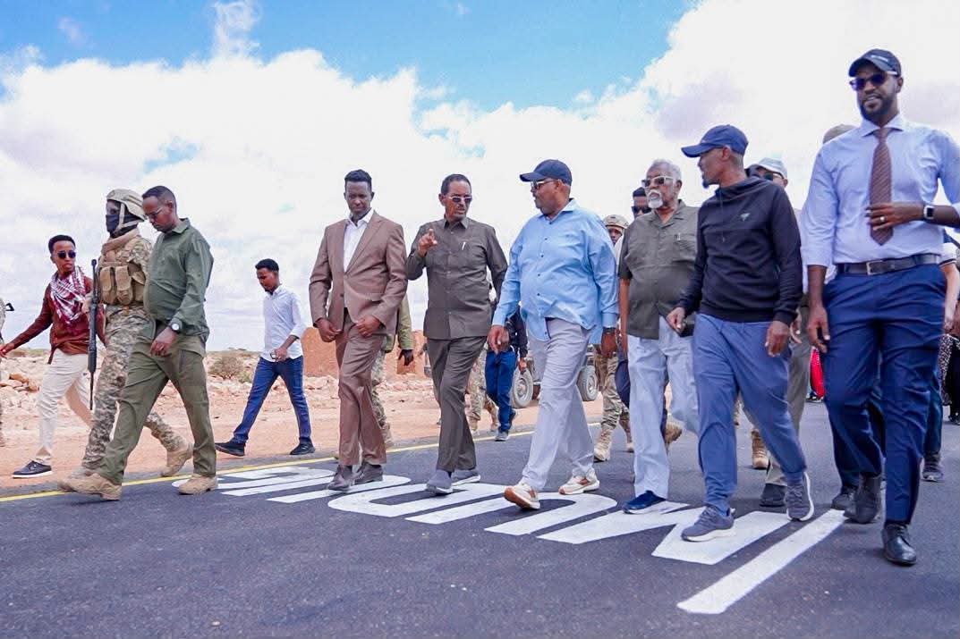 Madaxweyne Deni oo xarigga ka jaray qayb ka mid ah wadada Bacaadweyn-Gaalkacyo